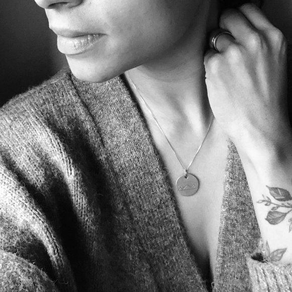 Meet your Posher, Aline - Picture 1 of 1